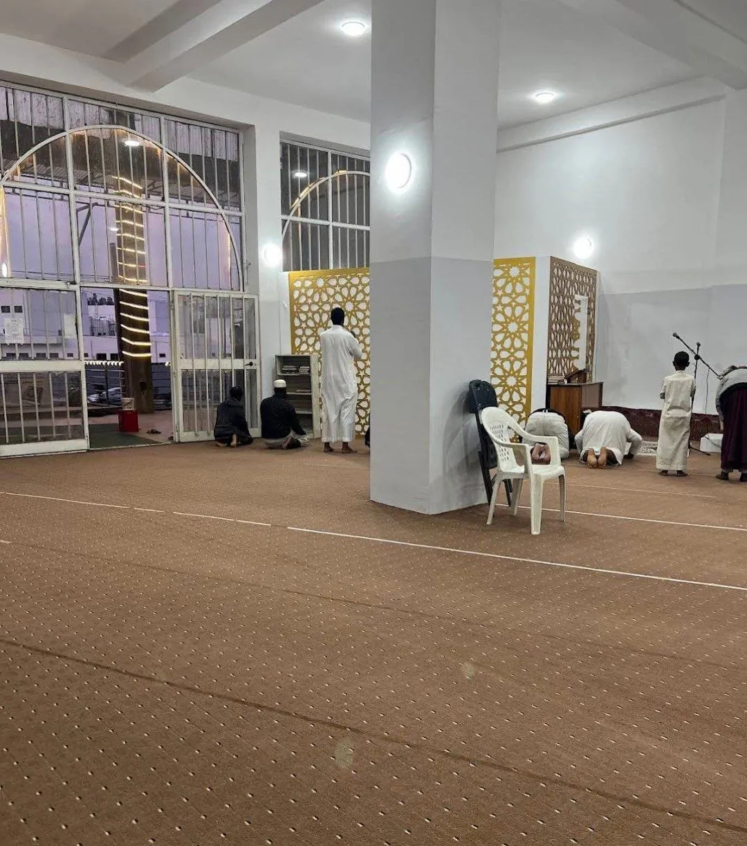 Prayer hall interior at Abduraheman Ibn A'wf Mesjid