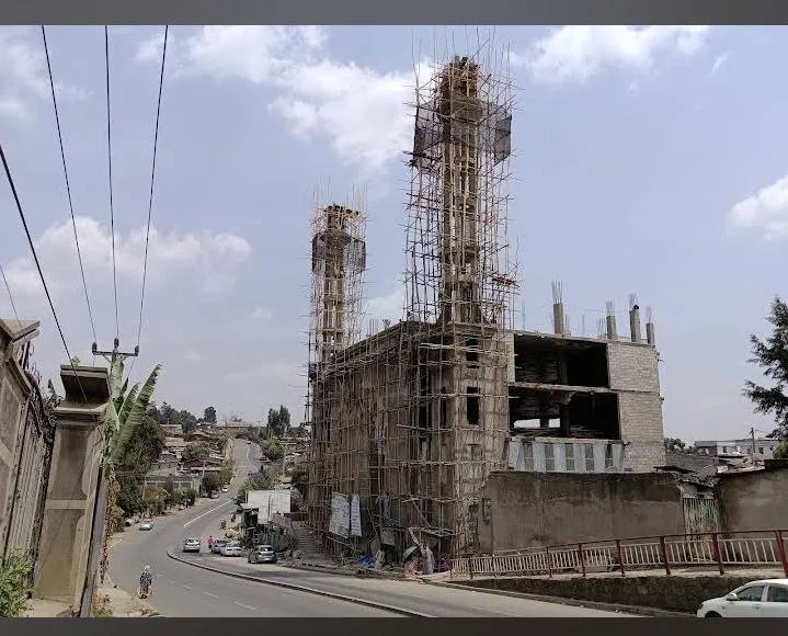 Ousman Ibnu Affan Masjid building under construction in Kolfe